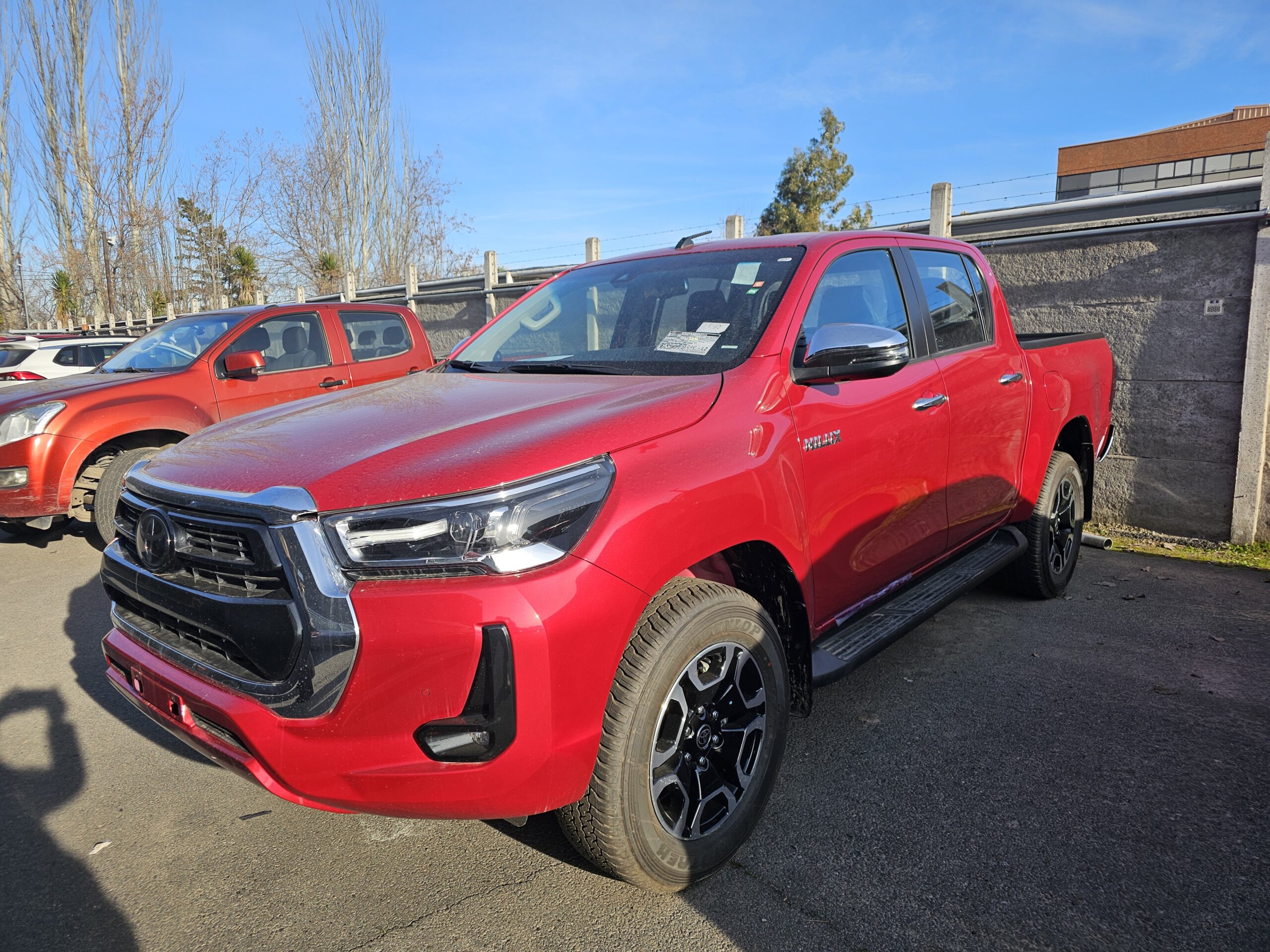 ARRIENDO DE CAMIONETAS TOYOTAS 4X4 FULL EQUIPADA CORPORATIVA - Imagen 3